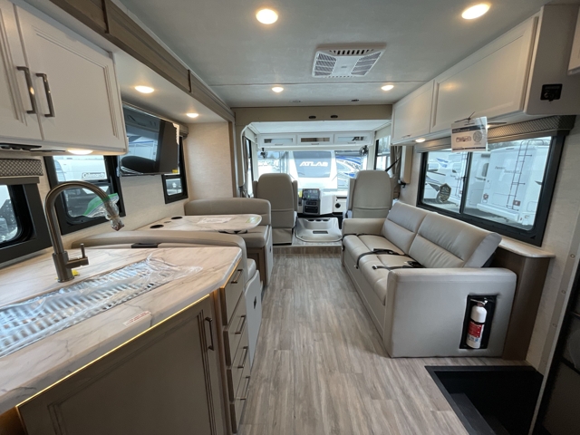 2026 Thor Freedom Traveler A32 — photo 4 of 8