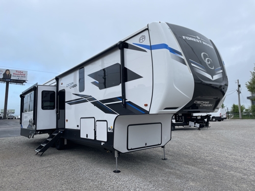 RV carousel image 1