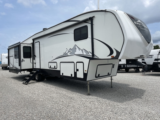 2022 East To West Tandara 386MB-OK — photo 1 of 8