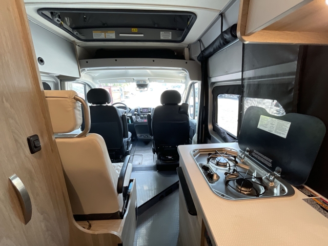 2022 Winnebago Solis 59PX — photo 4 of 8