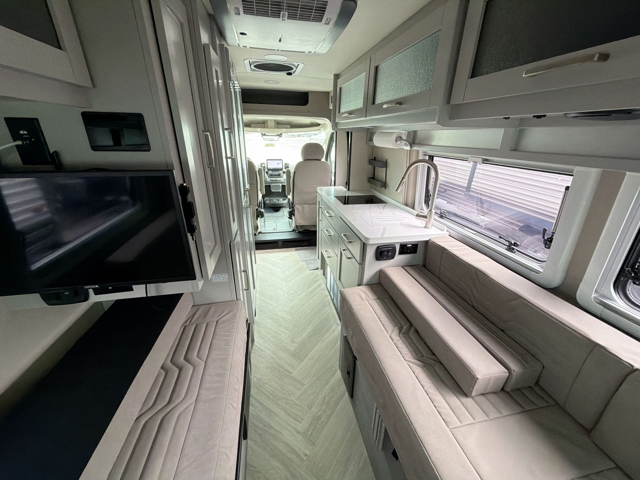 2025 Coachmen Nova 20D — photo 3 of 8