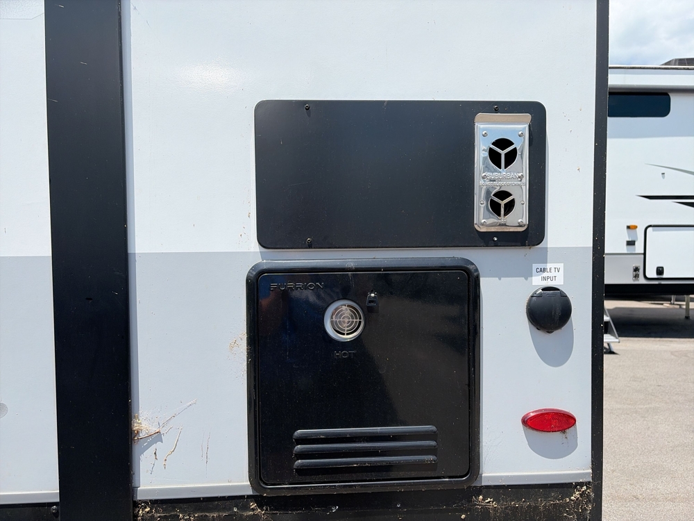 2025 Jayco Jay Feather 27MK - Stock #2675903 | Kodak, TN | Camping