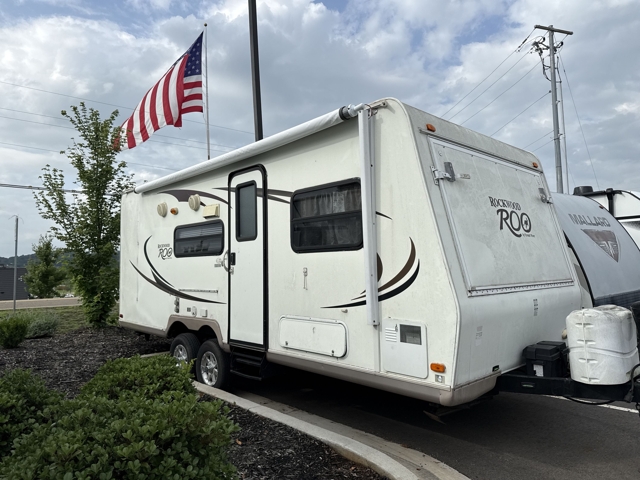 2010 Forest River Rockwood Roo 233S — photo 5 of 8