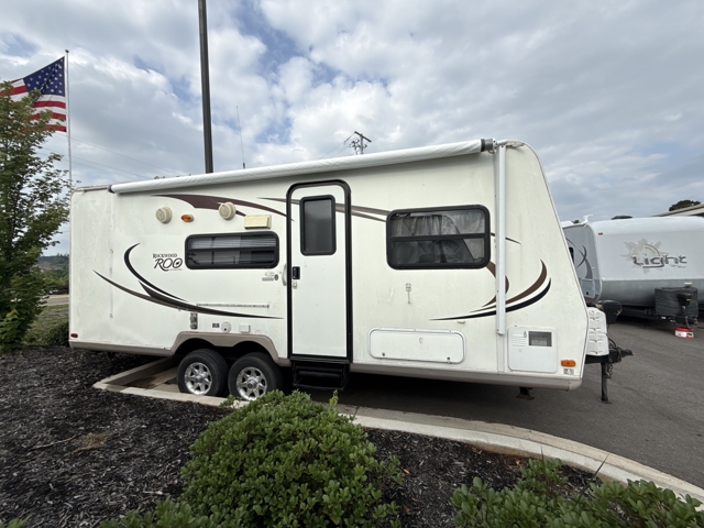 2010 Forest River Rockwood Roo 233S — photo 3 of 8
