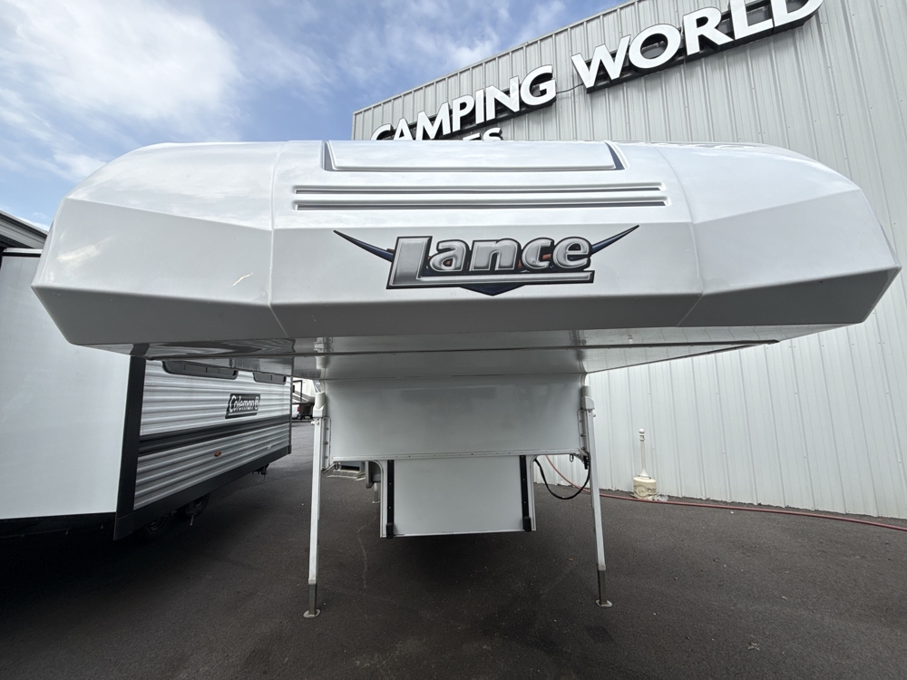 2020 Lance Lance 825 — photo 5 of 8