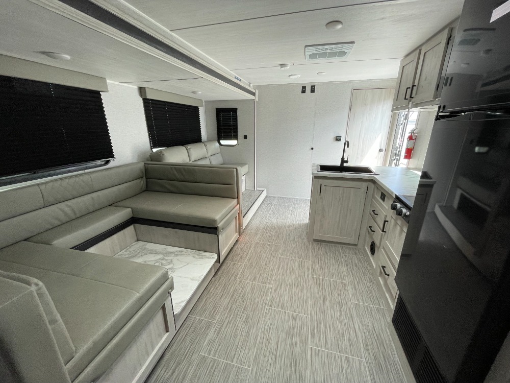 East To West Silver Lake Le 26BHLE Camping World of Madison 2222296