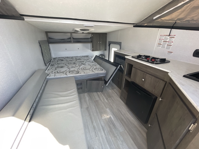 2022 Coachmen V-trec V4 — photo 2 of 8