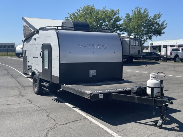 2022 Coachmen V-trec V4 — photo 1 of 8