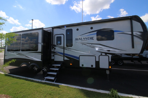 Camping World Council Bluffs >> Keystone Avalanche 321RS RVs for Sale - Camping World RV Sales Camping World Council Bluffs >> Keystone Avalanche 321RS RVs for Sale - Camping World RV Sales