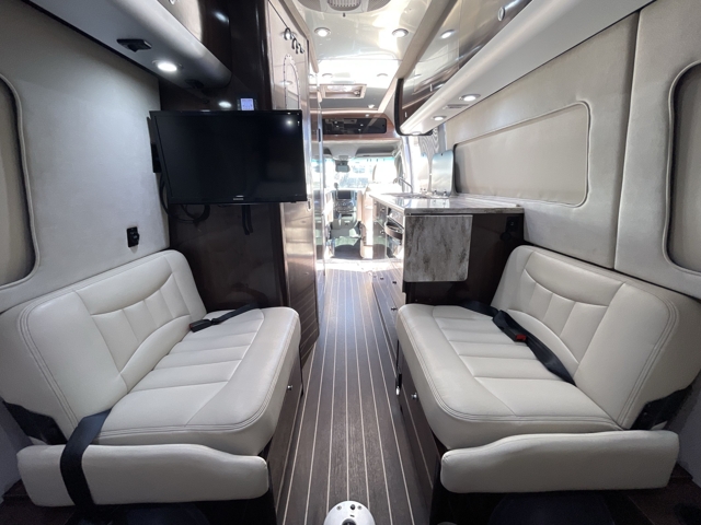 2019 Airstream Interstate Grand Tour Ext — photo 4 of 8