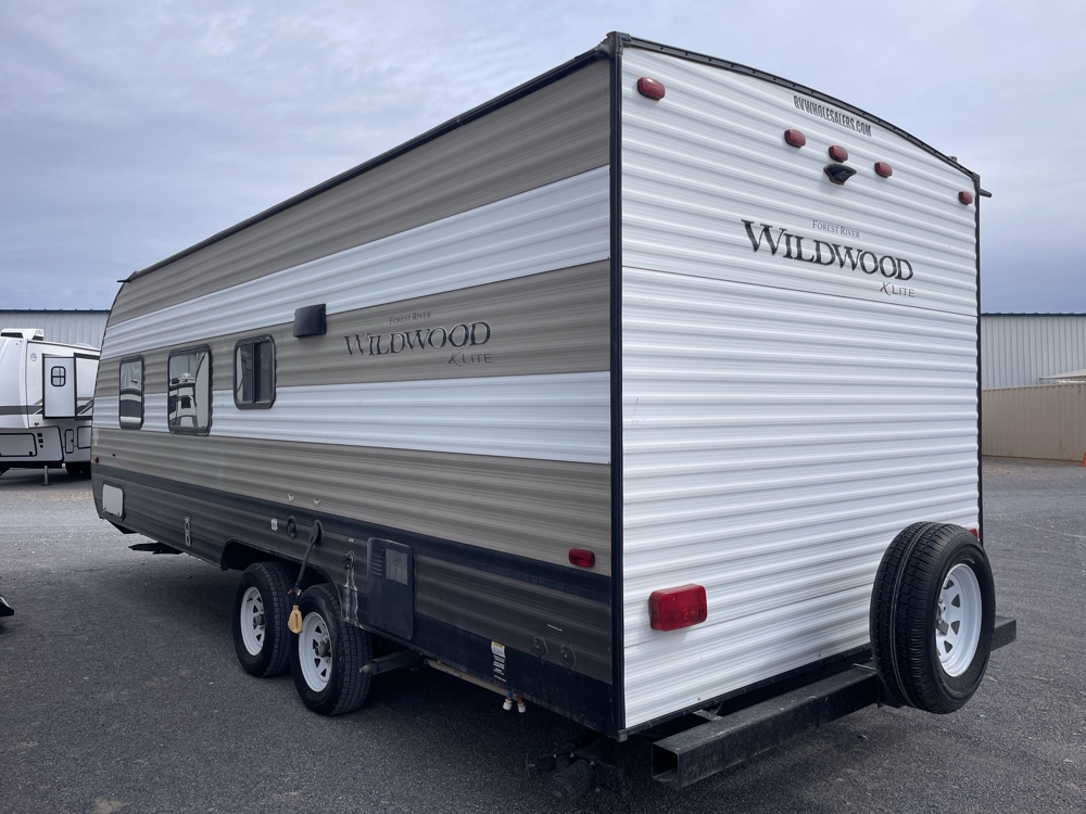 2019 Forest River Wildwood X-Lite 241QBXL - Stock #2635815A