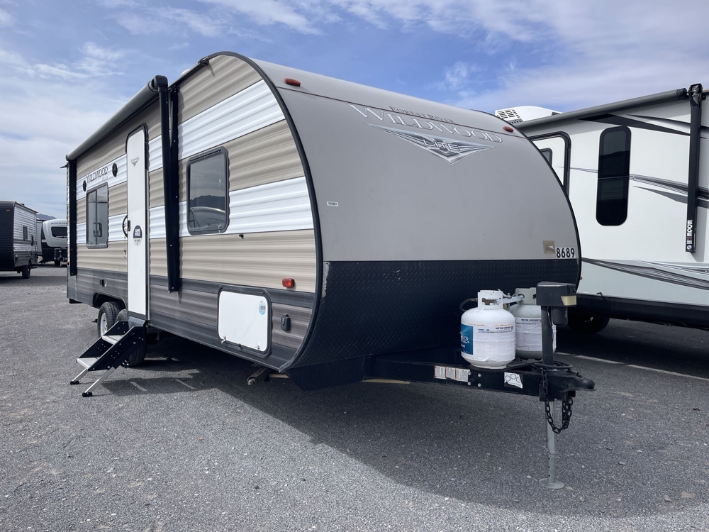 2019 Forest River Wildwood X-Lite 241QBXL - Stock #2635815A