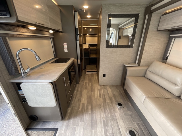 2023 Thor Axis 24.1 — photo 3 of 8