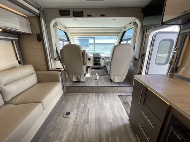 2023 Thor Axis 24.1 — photo 4 of 8