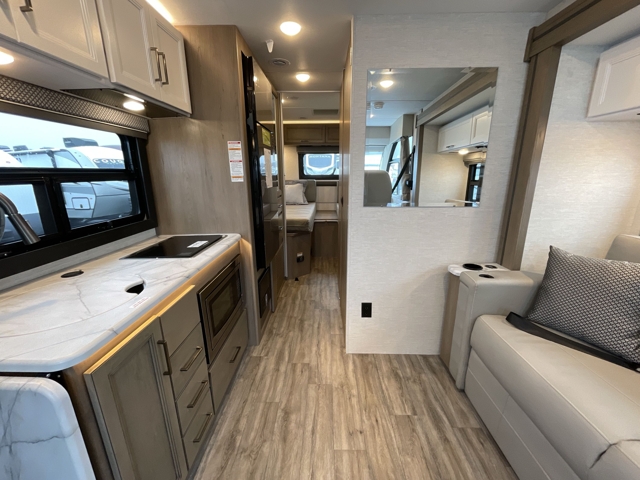2026 Thor Freedom Traveler A24 — photo 3 of 8