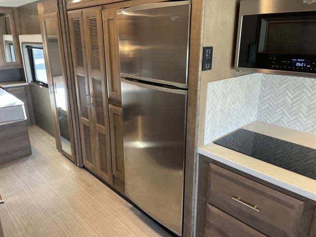 2021 Thor Palazzo 33.2 — photo 8 of 8