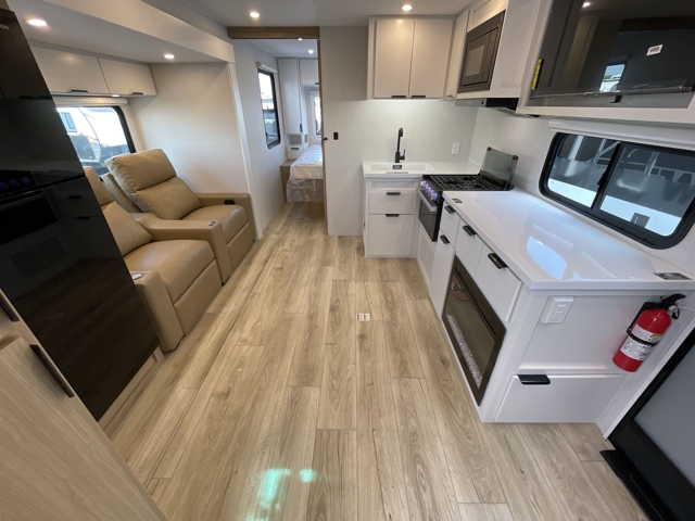 2026 Winnebago Thrive 22RBS — photo 4 of 8