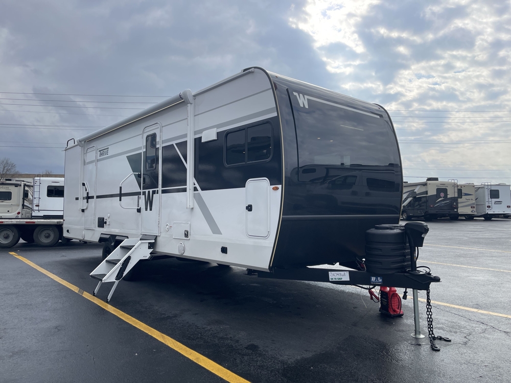 2026 Winnebago Thrive 26FKD