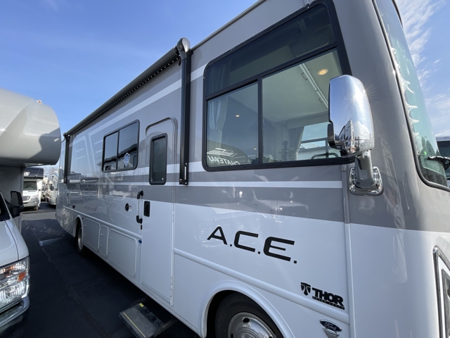 2026 Thor Ace 29D — photo 6 of 8