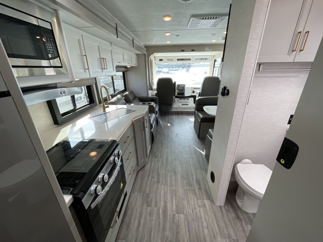 2026 Thor Ace 29D — photo 4 of 8