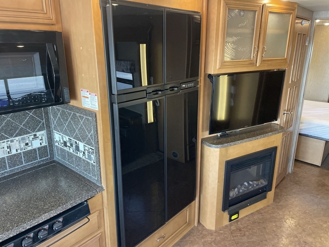 2015 Newmar Canyon Star 3610 — photo 8 of 8