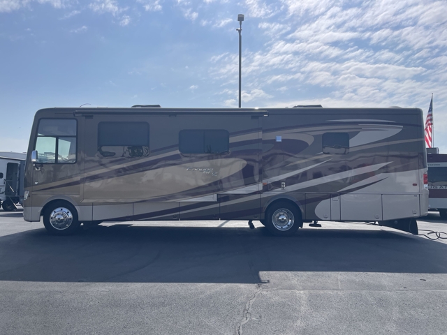 2015 Newmar Canyon Star 3610 — photo 6 of 8