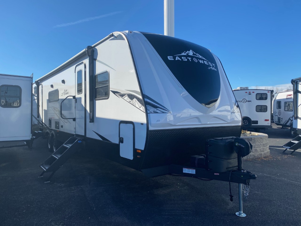 East To West Alta 3150KBH Camping World of London 2187107