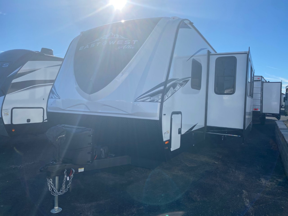 East To West Alta 3150KBH Camping World of London 2187107