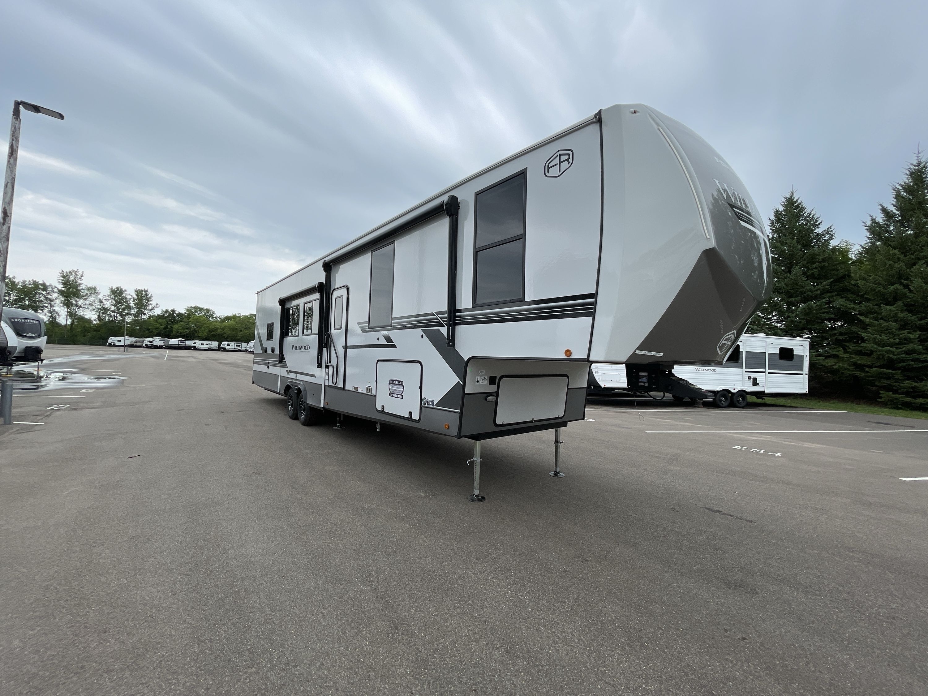 New or Used Forest River Wildwood Heritage Glen 376fam RVs for