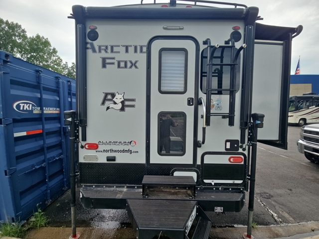 2022 Northwood Arctic Fox Camper 990 — photo 8 of 8
