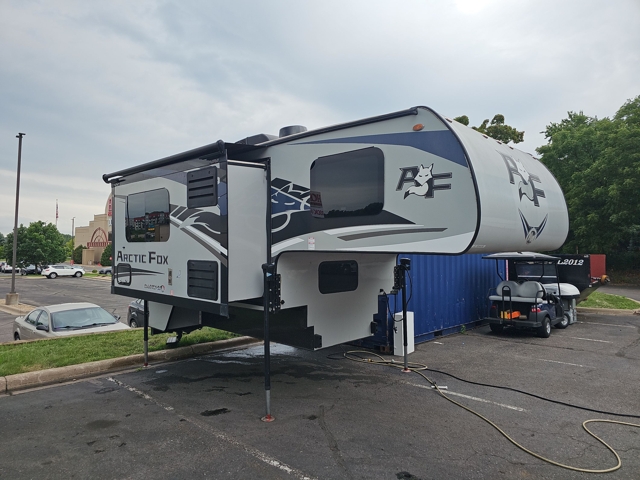 2022 Northwood Arctic Fox Camper 990 — photo 1 of 8
