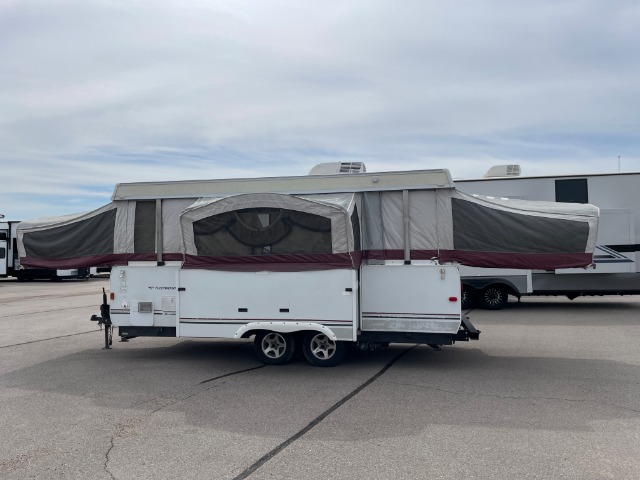 2007 Fleetwood Highlander Avalon — photo 4 of 8