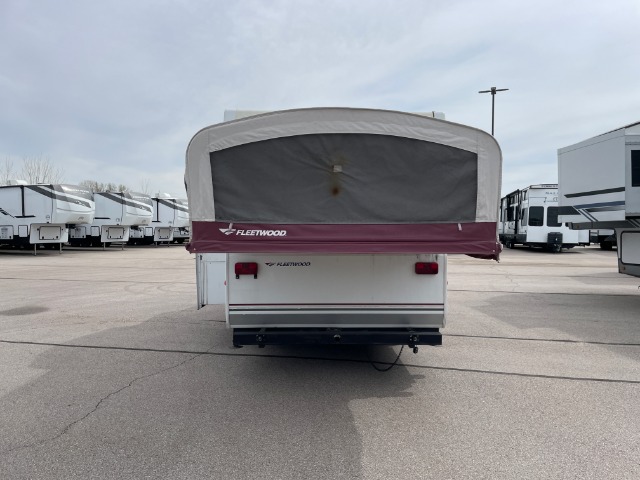 2007 Fleetwood Highlander Avalon — photo 5 of 8
