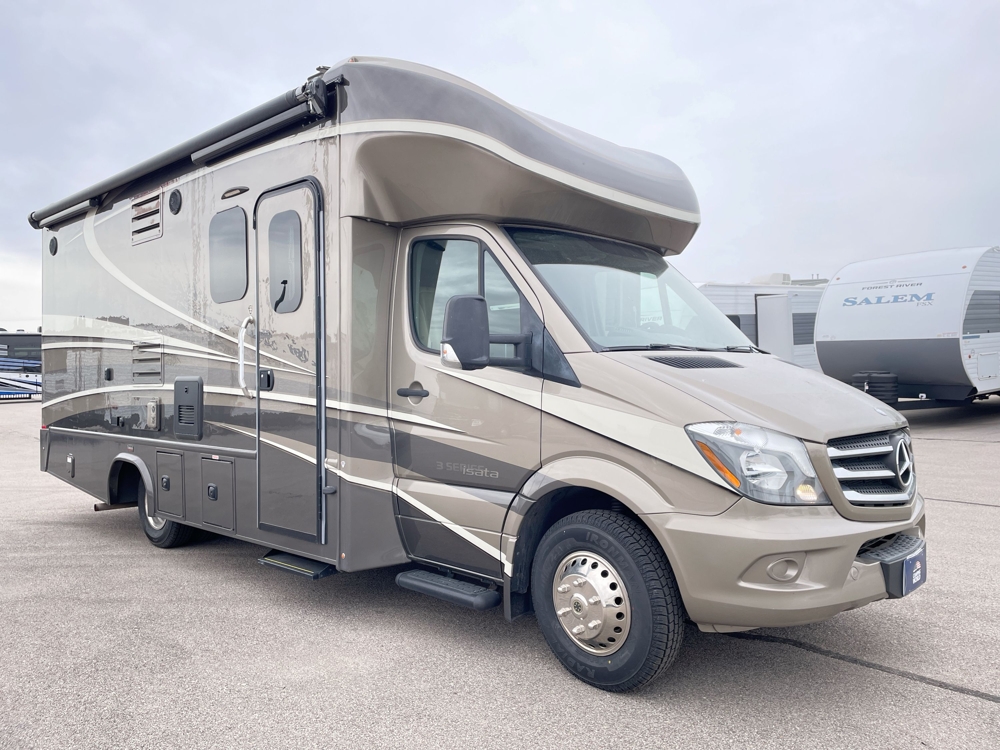 2016 Dynamax Isata 3 24FW - Stock #2638925 | Lincoln, NE | Camping World