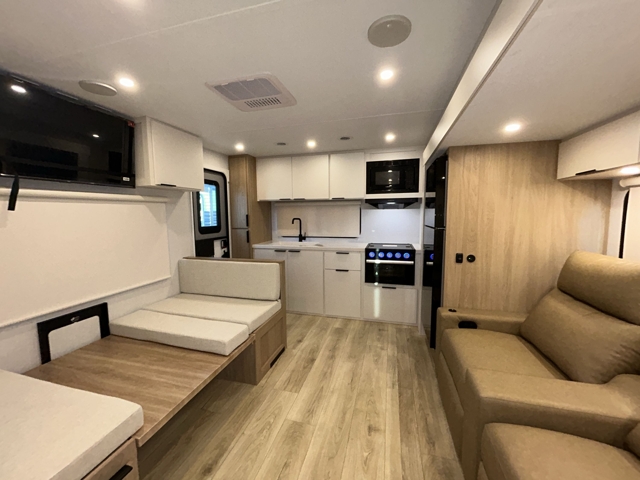 2026 Winnebago Thrive 24RKS — photo 5 of 8
