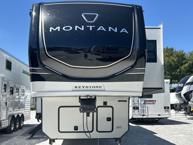 2026 Keystone Montana 3231CK — photo 3 of 8