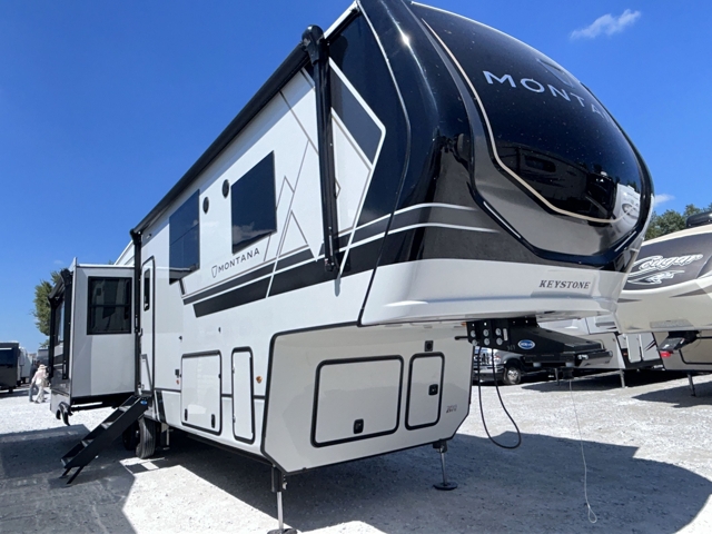 2026 Keystone Montana 3231CK — photo 1 of 8