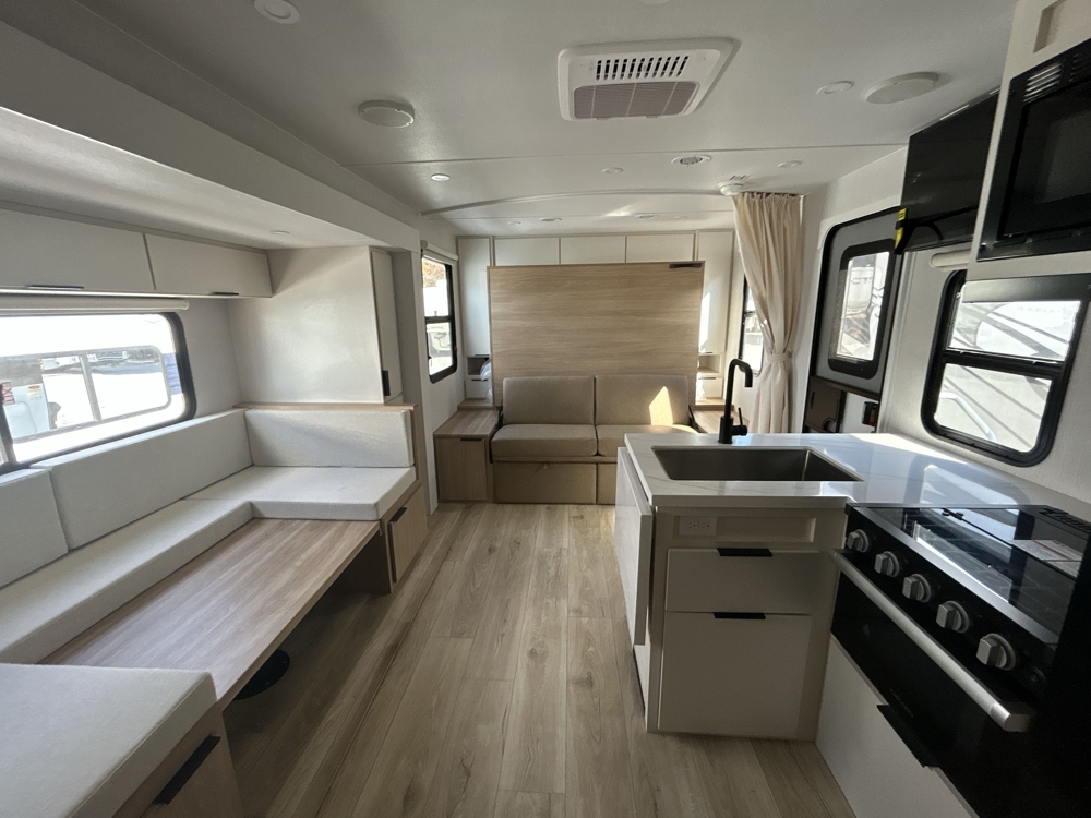 2026 Winnebago Thrive 22MBH — photo 6 of 8