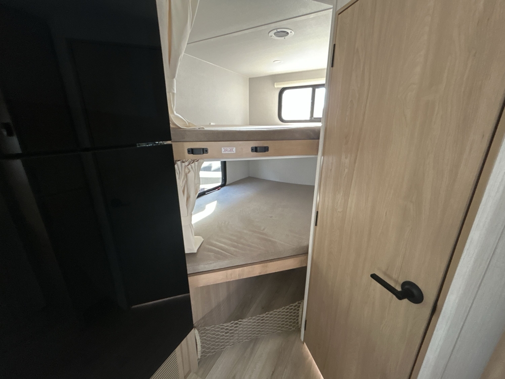 2026 Winnebago Thrive 22MBH — photo 7 of 8