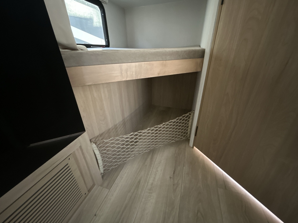 2026 Winnebago Thrive 22MBH — photo 8 of 8