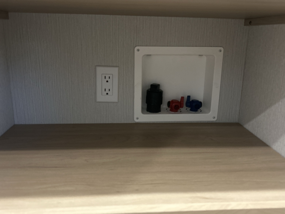 2026 Winnebago Thrive 28BHS — photo 8 of 8