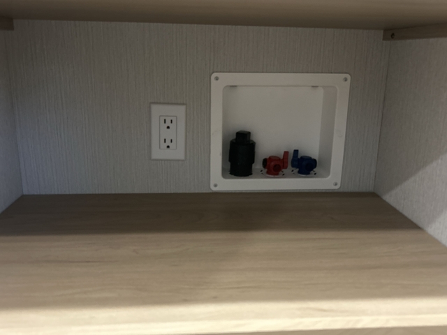2026 Winnebago Thrive 28BHS — photo 8 of 8
