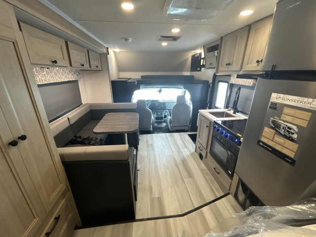 2026 Forest River Sunseeker LE 2150SF — photo 6 of 8