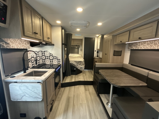 2026 Forest River Sunseeker LE 2150SF — photo 4 of 8