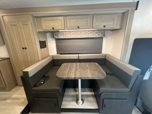2026 Forest River Sunseeker LE 2150SF — photo 5 of 8