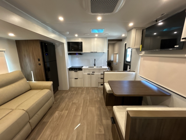 2026 Winnebago Access 25BH — photo 6 of 8