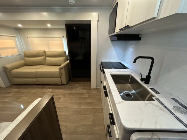2026 Winnebago Access 25BH — photo 4 of 8