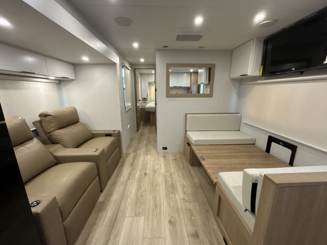 2026 Winnebago Thrive 24RKS — photo 4 of 8