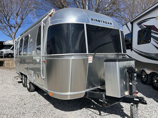 2021 Airstream Flying Cloud 23FB — photo 1 of 8