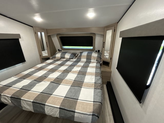 2026 Keystone Coleman Legacy 2800SUNDECK — photo 7 of 8